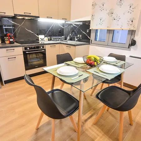 Nyaraló Serenity Xilókasztro